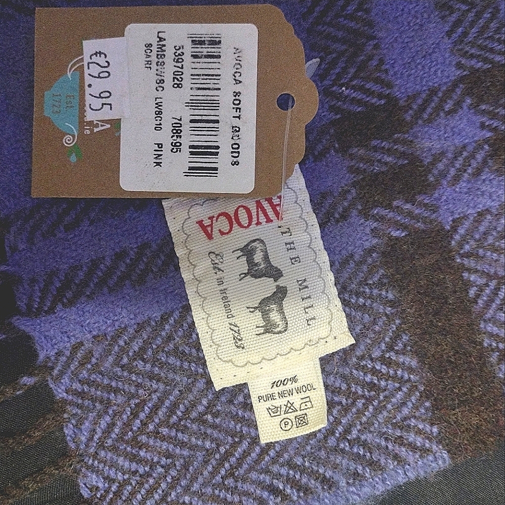 Scarf - Picture 2 of 5